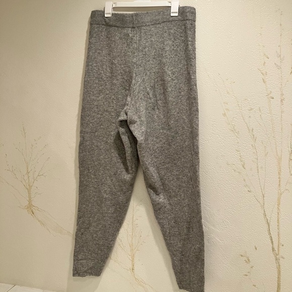 ASOS DESIGN Maternity knit pants with contrast tie in gray - Picture 5 of 7